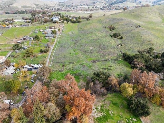 20300 Almaden Road, San Jose, CA 95120