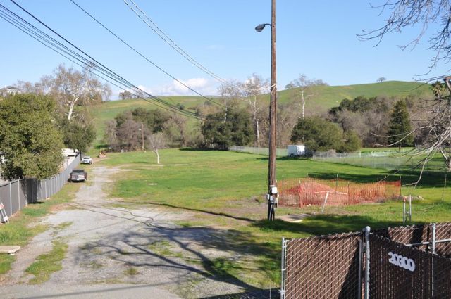 20300 Almaden Road, San Jose, CA 95120
