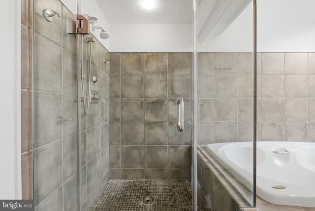 5917 BEECH TREE DR, Alexandria, VA 22310