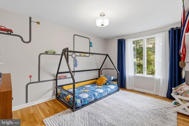 5917 BEECH TREE DR, Alexandria, VA 22310