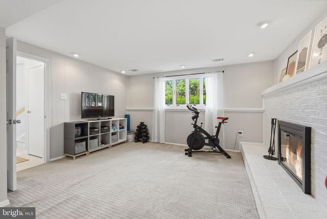 5917 BEECH TREE DR, Alexandria, VA 22310