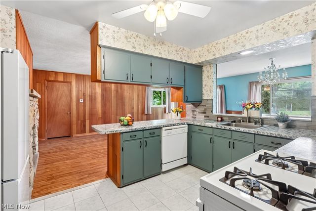 15186 Drake Road, Strongsville, OH 44136