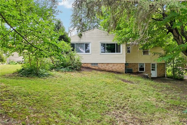 15186 Drake Road, Strongsville, OH 44136