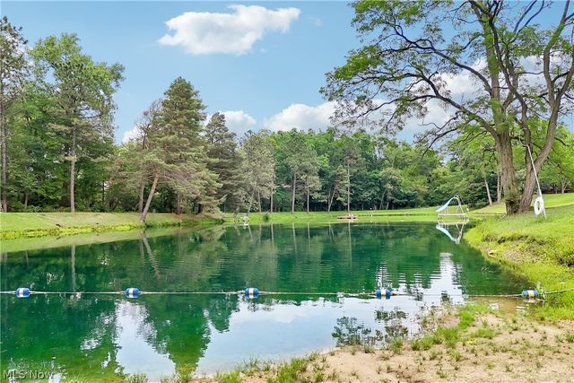 15186 Drake Road, Strongsville, OH 44136