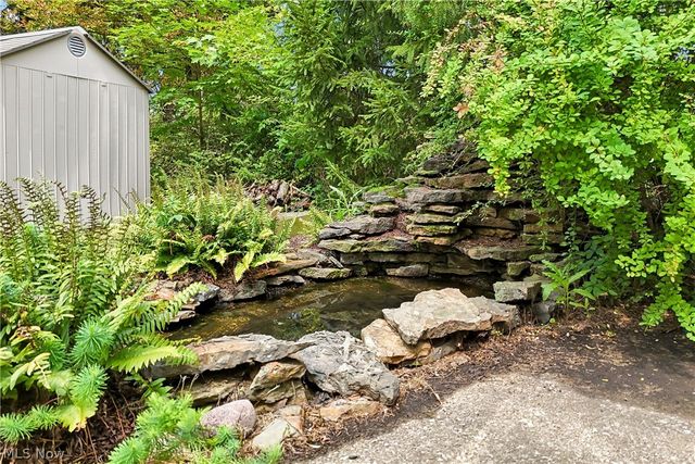 15186 Drake Road, Strongsville, OH 44136