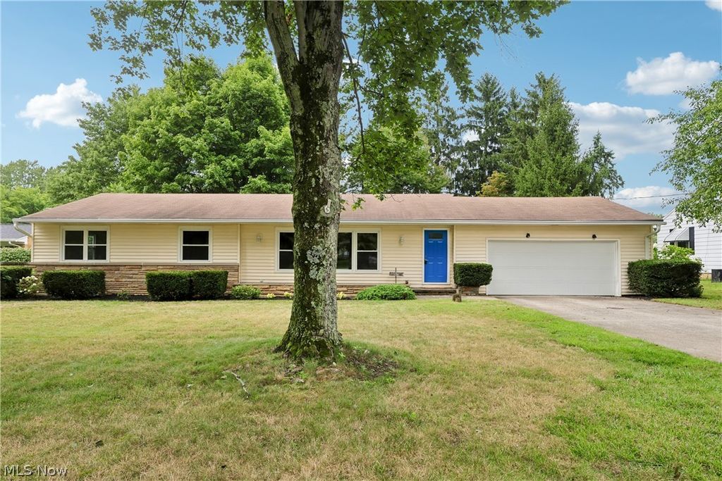 15186 Drake Road, Strongsville, OH 44136