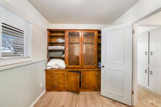 4095 N 2300 E, Filer, ID 83328