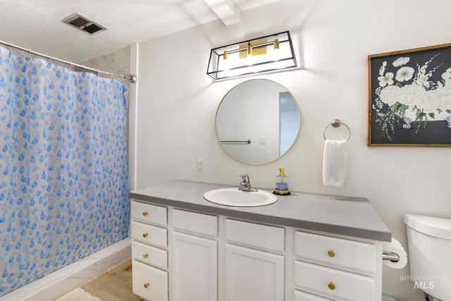 4095 N 2300 E, Filer, ID 83328