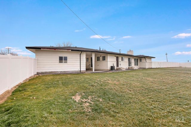 4095 N 2300 E, Filer, ID 83328