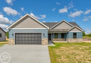 231 S Carney Drive, Saint Clair, MI 48079