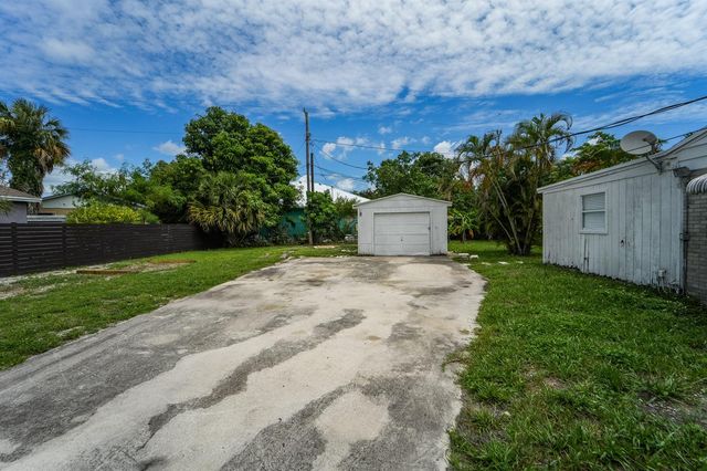 1007 Charles Street, West Palm Beach, FL 33401