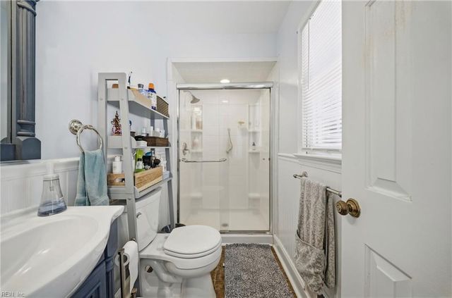 1345 Oak Ridge DR, Chesapeake, VA 23322