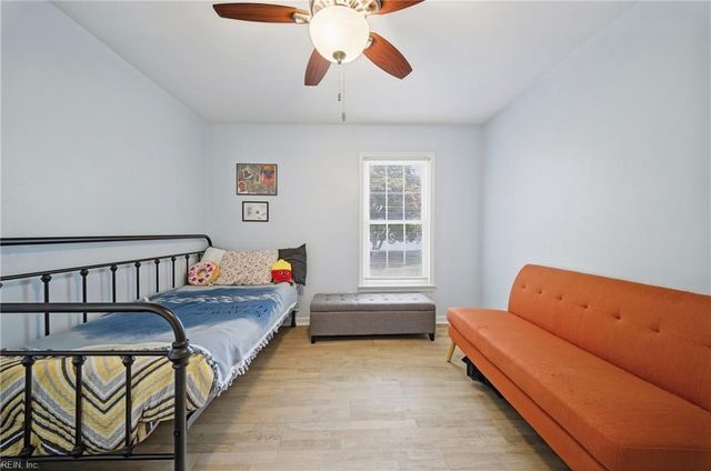 1345 Oak Ridge DR, Chesapeake, VA 23322