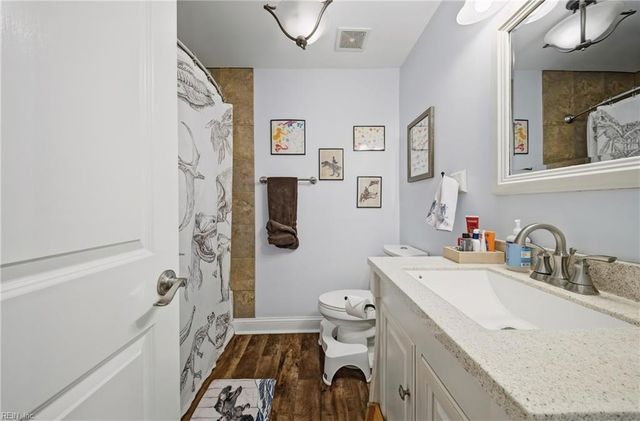 1345 Oak Ridge DR, Chesapeake, VA 23322