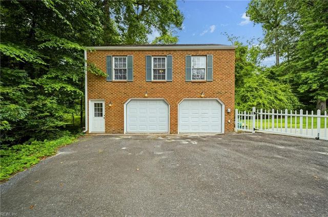 1345 Oak Ridge DR, Chesapeake, VA 23322