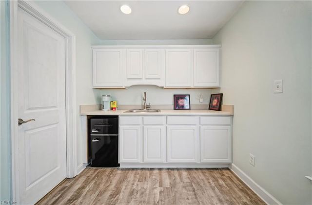 1345 Oak Ridge DR, Chesapeake, VA 23322