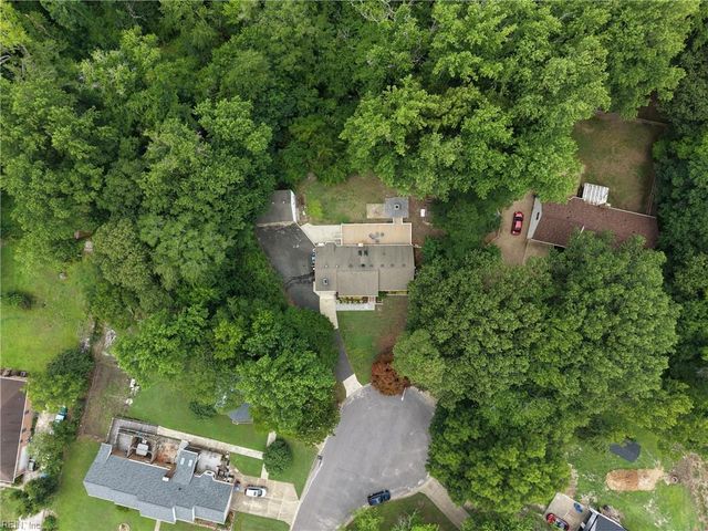 1345 Oak Ridge DR, Chesapeake, VA 23322
