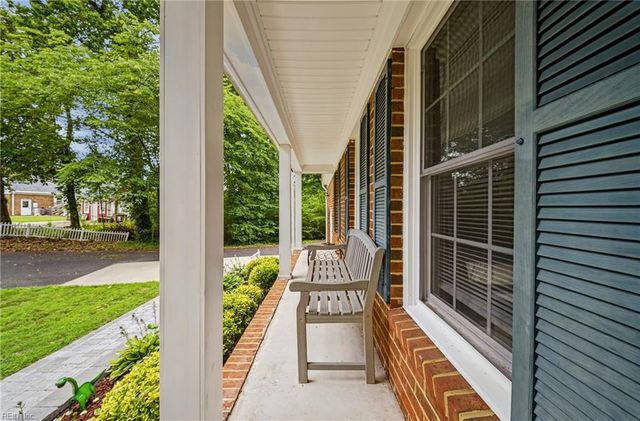 1345 Oak Ridge DR, Chesapeake, VA 23322