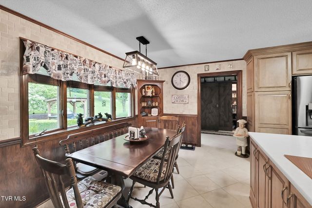160 Fairway Drive, Abingdon, VA 24211