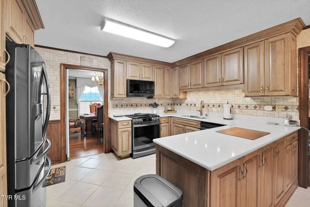 160 Fairway Drive, Abingdon, VA 24211