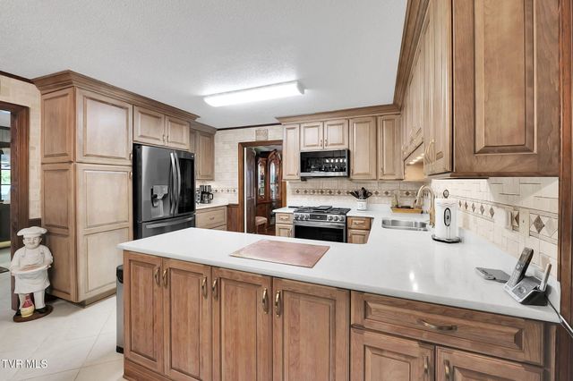160 Fairway Drive, Abingdon, VA 24211