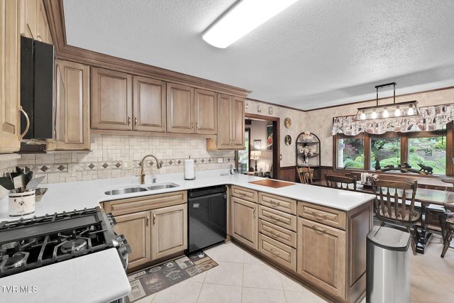 160 Fairway Drive, Abingdon, VA 24211