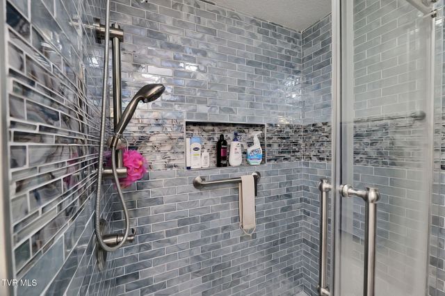 160 Fairway Drive, Abingdon, VA 24211