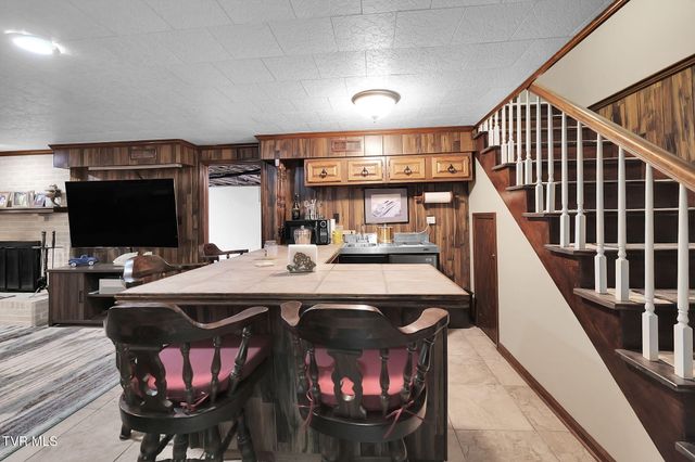 160 Fairway Drive, Abingdon, VA 24211
