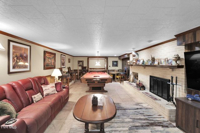 160 Fairway Drive, Abingdon, VA 24211