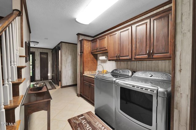 160 Fairway Drive, Abingdon, VA 24211