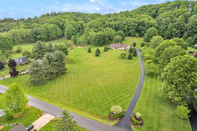 160 Fairway Drive, Abingdon, VA 24211