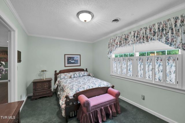 160 Fairway Drive, Abingdon, VA 24211
