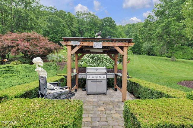 160 Fairway Drive, Abingdon, VA 24211