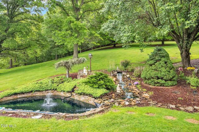 160 Fairway Drive, Abingdon, VA 24211