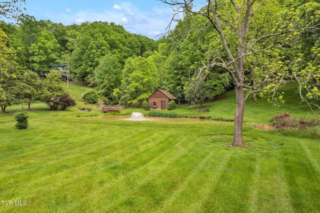 160 Fairway Drive, Abingdon, VA 24211