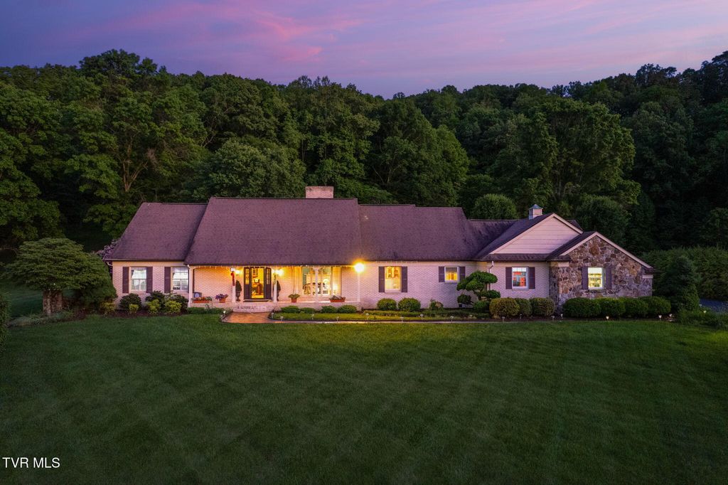 160 Fairway Drive, Abingdon, VA 24211