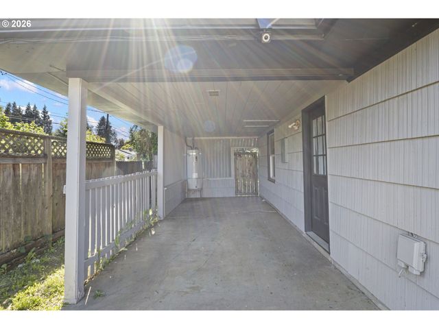 1008 COBURG Rd, Eugene, OR 97401
