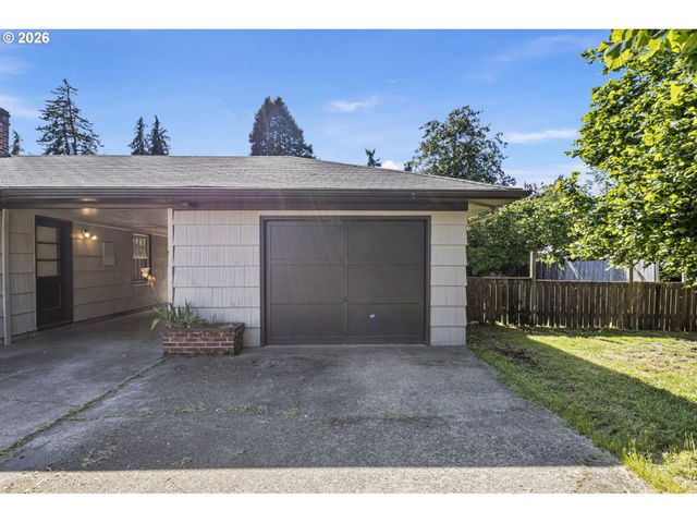 1008 COBURG Rd, Eugene, OR 97401