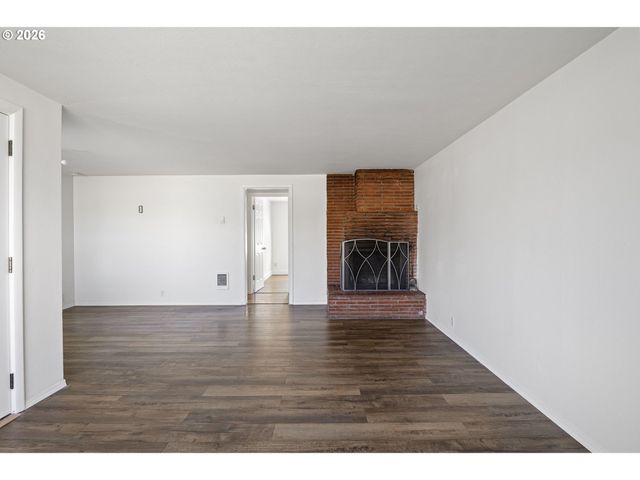 1008 COBURG Rd, Eugene, OR 97401