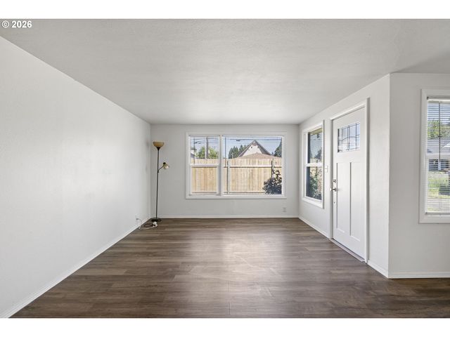 1008 COBURG Rd, Eugene, OR 97401