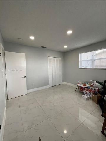 1905 SW 100th Avenue, Miramar, FL 33025