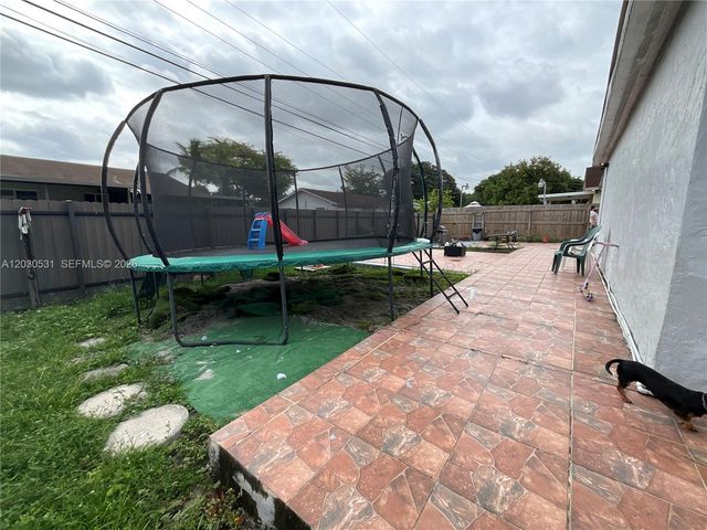 1905 SW 100th Avenue, Miramar, FL 33025