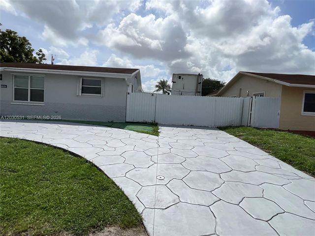 1905 SW 100th Avenue, Miramar, FL 33025