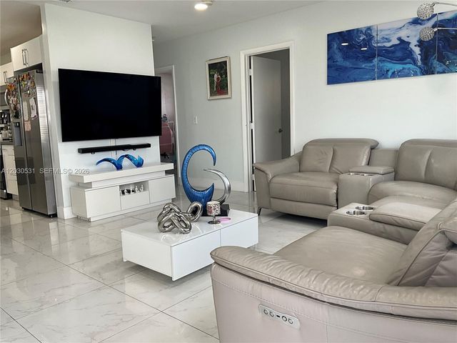 1905 SW 100th Avenue, Miramar, FL 33025