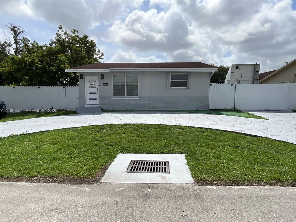 1905 SW 100th Avenue, Miramar, FL 33025