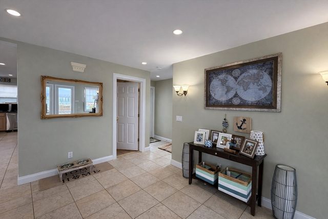 57 Summit Ave, Swansea, MA 02777