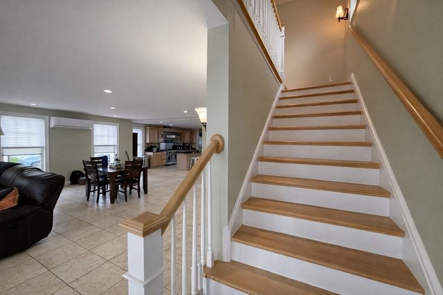 57 Summit Ave, Swansea, MA 02777