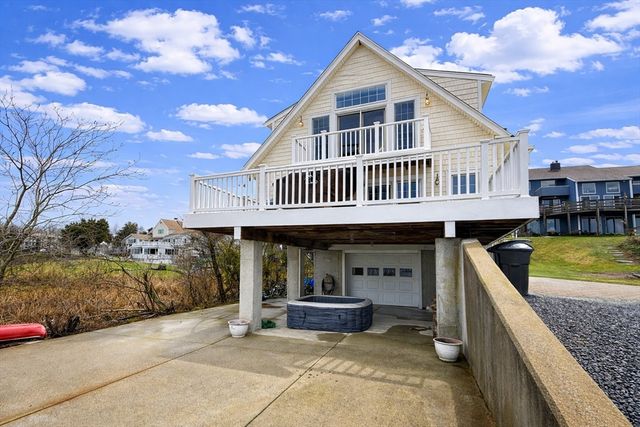 57 Summit Ave, Swansea, MA 02777