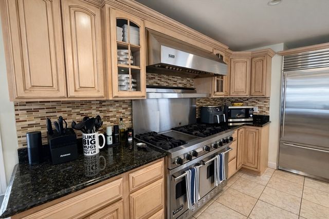 57 Summit Ave, Swansea, MA 02777