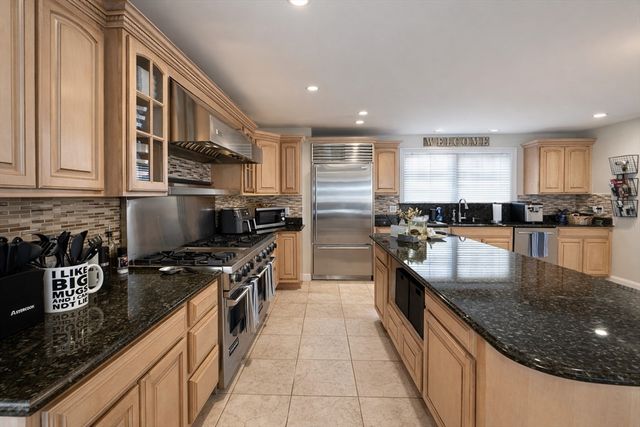 57 Summit Ave, Swansea, MA 02777
